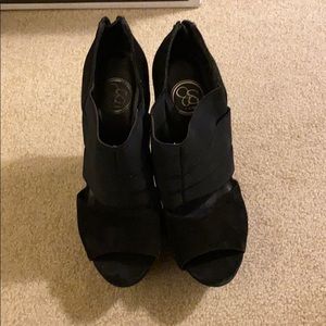 Jessica Simpson Platform Pumps- Black Suede